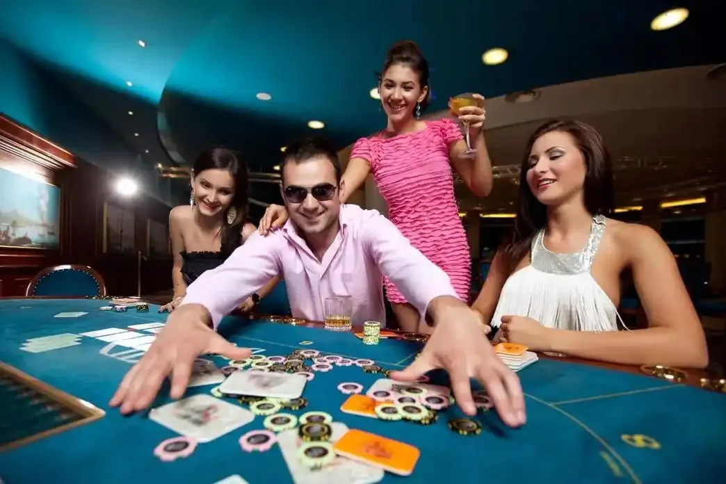 t777game Live Tables, Slots and Sports Betting in One Place